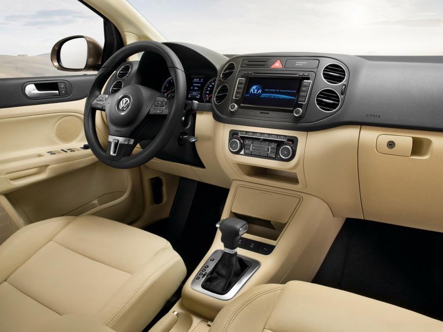  Volkswagen Golf Plus 2008 года  (фото 3 из 15)
